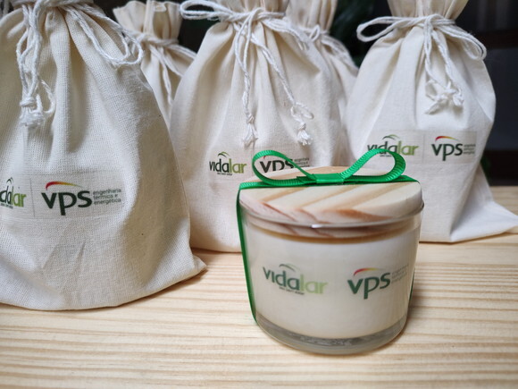 Brinde Vela Aromática 100g e Saquinho Personalizado com Logo