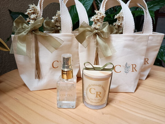 Kit Vela Aromática 60g e Home Spray 30ml com Mini Ecobag