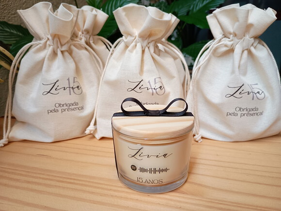 Lembrança 15 Anos Vela Aromática 100g com Embalagem