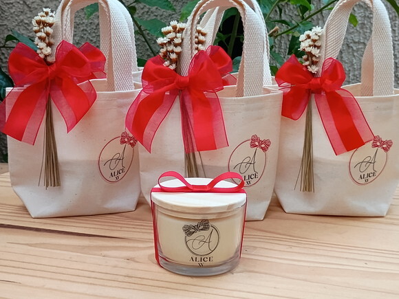 Lembrança 15 Anos Vela Aromática 100g com Mini Ecobag