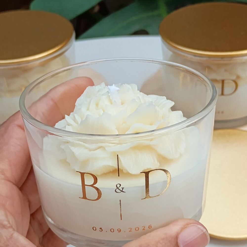Vela aromática em Flor personalização metalizada e tampa de me