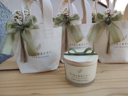 Brinde Corporativo Vela Aromática 100g com Mini Ecobag