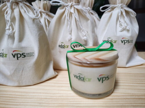 Brinde Vela Aromática 100g e Saquinho Personalizado com Logo