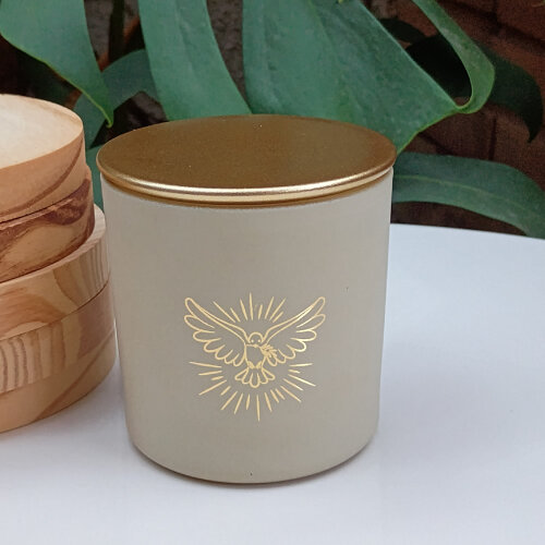 Vela Aromática 220g com Personalização Dourada e Tampa Metal