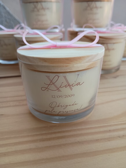 Lembrança 15 Anos Vela Aromática 100g Personalizada com Laço
