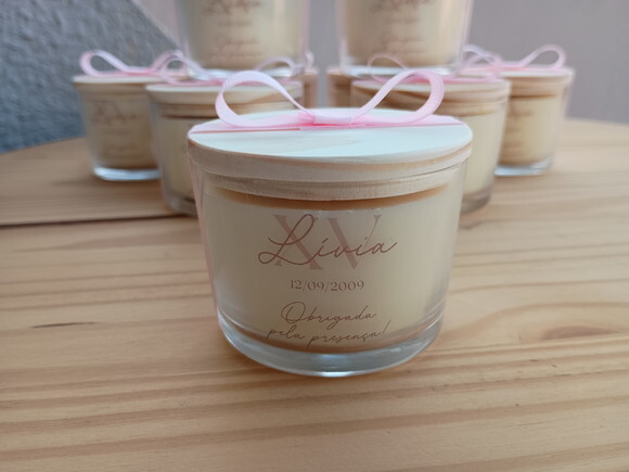 Lembrança 15 Anos Vela Aromática 100g Personalizada com Laço