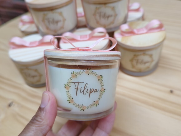 Lembrança Vela Aromática 100g Personalizada e Tampa Madeira