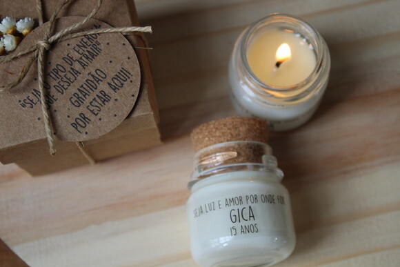 Mini Vela Aromática com Caixinha e Mini Buque de Flor