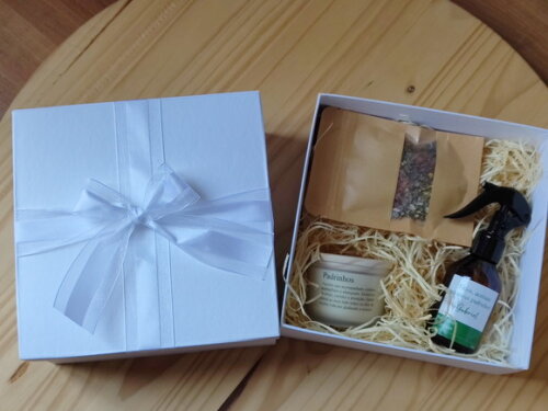 Kit Vela Aromática 100g com Home Spray 100ml Caixa Cartonada
