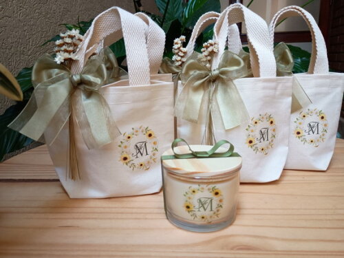 Lembrança Aniversário Vela Aromática 100g com Mini Ecobag