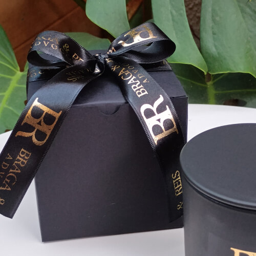 Vela Aromática 220g com Personalização Dourada e Tampa Metal c