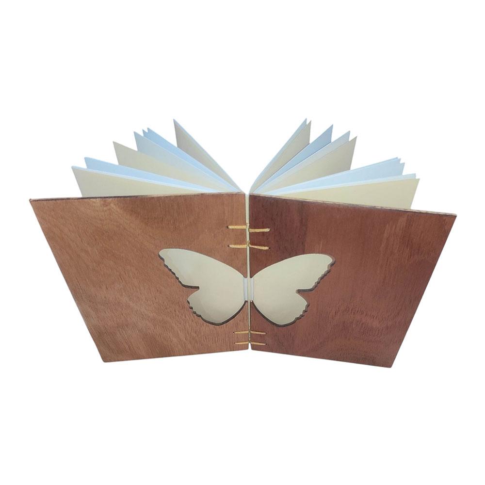 caderno com capa em madeira