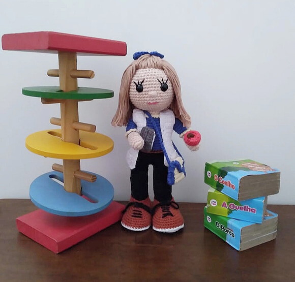 Boneca professora personalizada