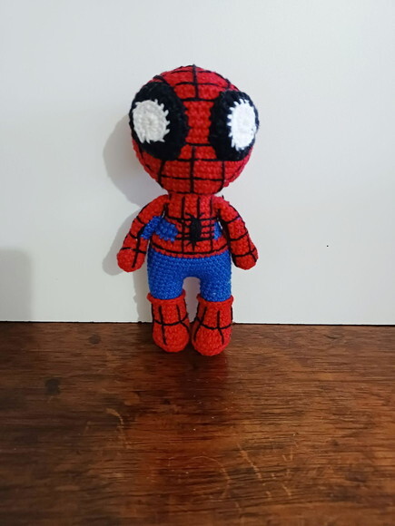 Boneco Homem Aranha em Amigurumi