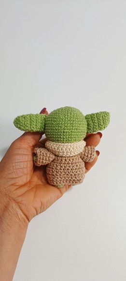 Boneco Baby Yoda em Amigurumi