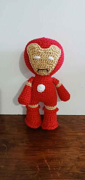 Boneco Homem de Ferro em Amigurumi