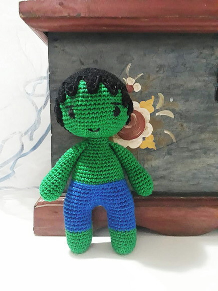 Boneco menino Hulk