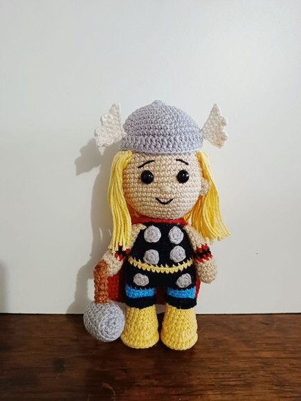 Boneco Thor em Amigurumi