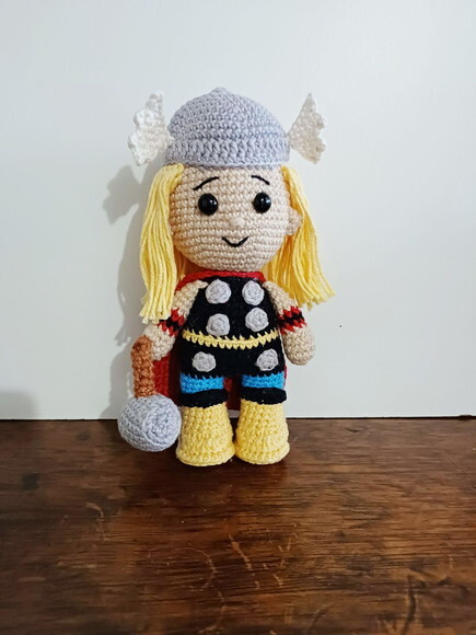 Boneco Thor em Amigurumi