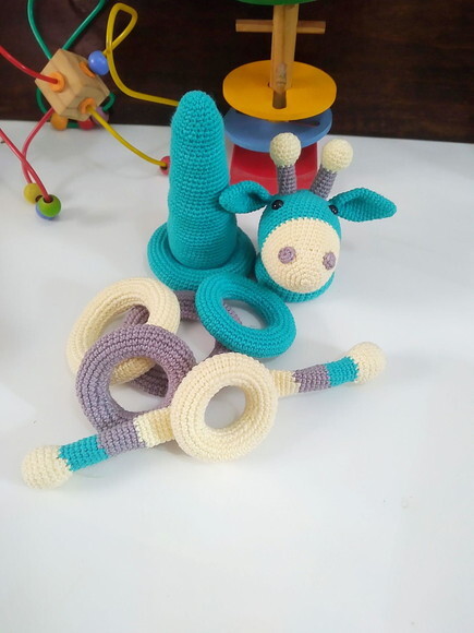 Brinquedo Girafinha de Encaxe em Amigurumi