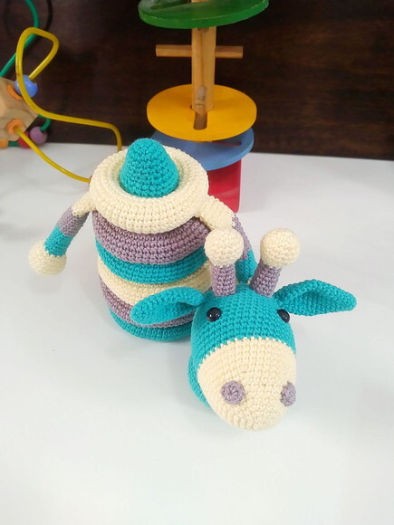 Brinquedo Girafinha de Encaxe em Amigurumi
