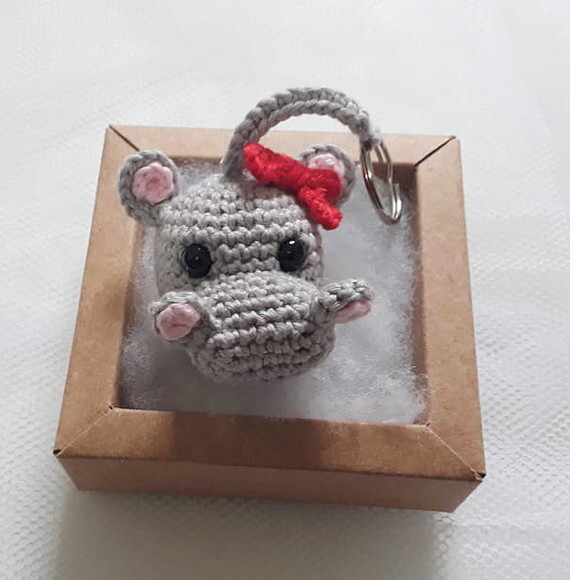 Chaveiro amigurumi hipópotamo