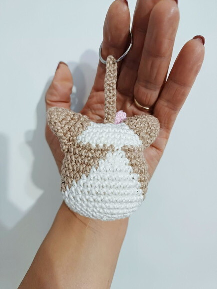 Chaveiro Gatinha em Amigurumi