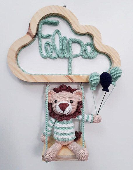 enfeite de porta maternidade leão amigurumi