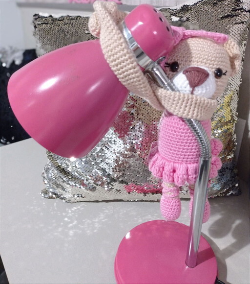 Prendedor de cortina ursinha amigurumi