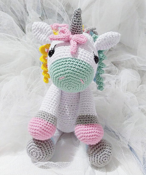 Unicórnio amigurumi