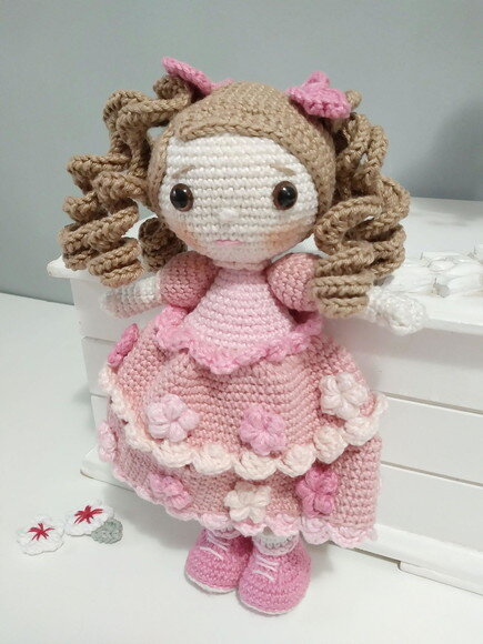 Boneca Flor em Amigurumi