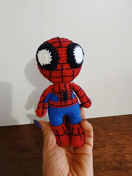 Boneco Homem Aranha em Amigurumi
