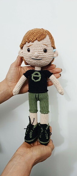 Boneco Personalizado com Aparelho Auditivo