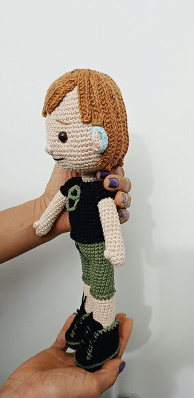 Boneco Personalizado com Aparelho Auditivo