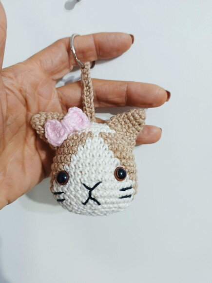 Chaveiro Gatinha em Amigurumi
