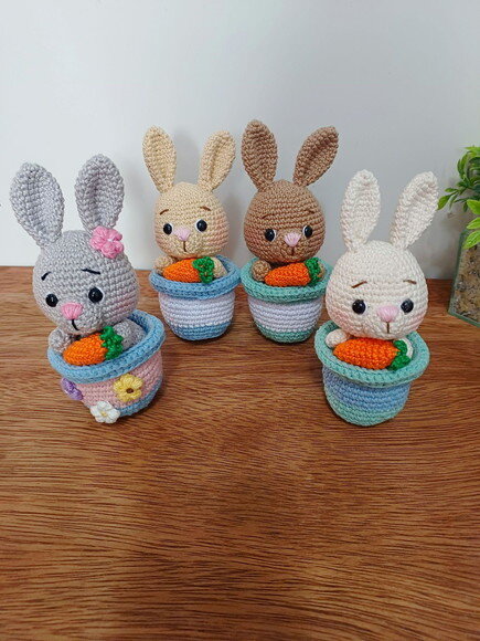 Coelho no Vazinho Amigurumi