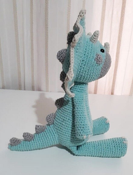 Dinossauro amigurumi verde
