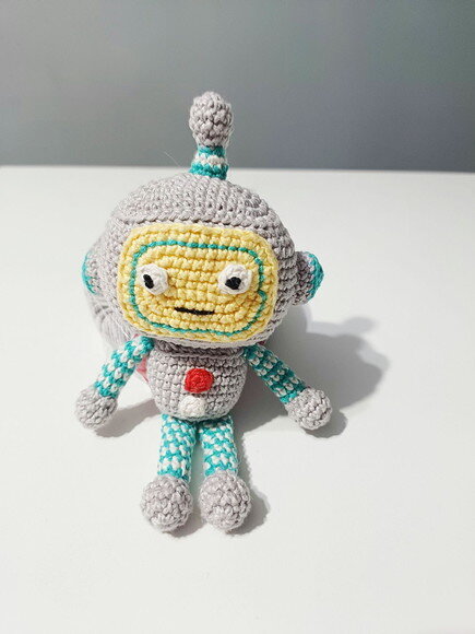 Robô em Amigurumi