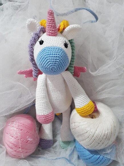 Unicórnio amigurumi