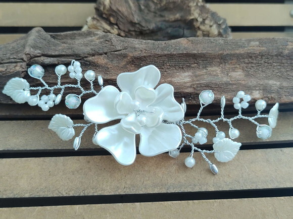 grinalda para noiva de flor e fio pérola