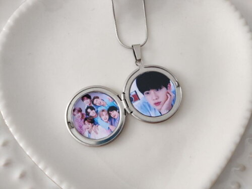 Colar Bts Relicario Jin