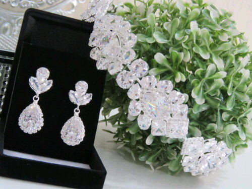 Tiara de zircônia