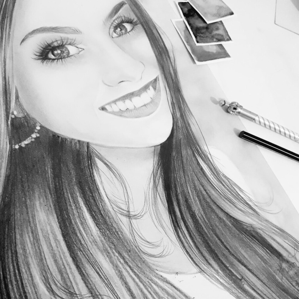 Desenho a grafite realista