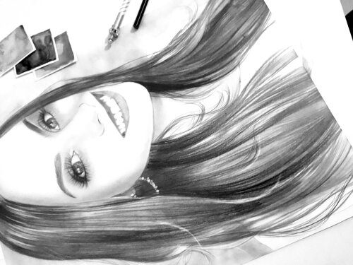 Desenho a grafite realista