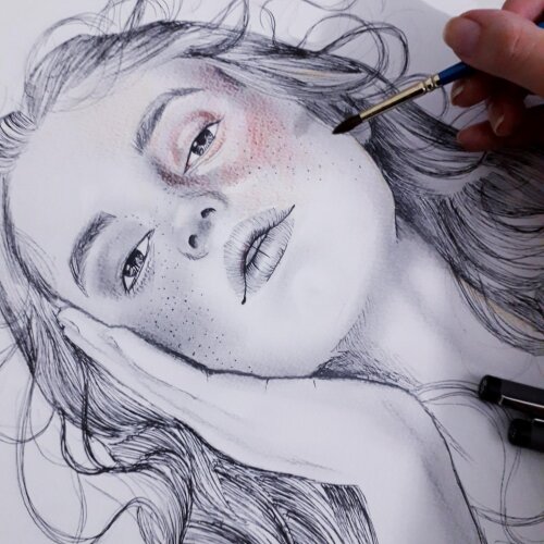 Desenho a grafite realista