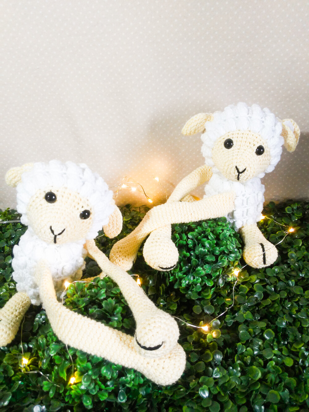 Amarrador de cortina em amigurumi Ovelhinhas