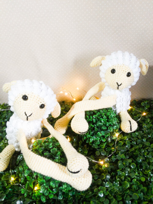 Amarrador de cortina em amigurumi Ovelhinhas