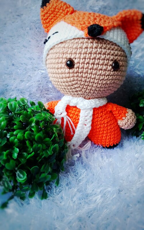 Raposinha de amigurumi