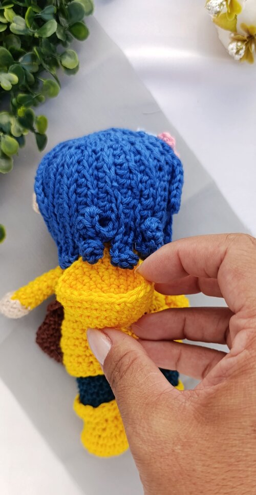 Boneca Coraline Jones em amigurumi