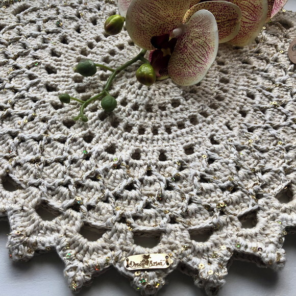 Sousplat Americano Croche com Micro Lantejoulas Dourado - *par*